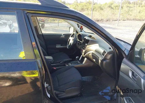 2011 Subaru Forester 2.5X z USA, uszkodzony, nr VIN JF2SHBBC8BH740518